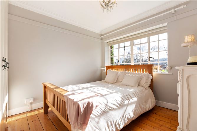 Kilmacud Cottage, Holywell, Kilmacud, Dublin 14