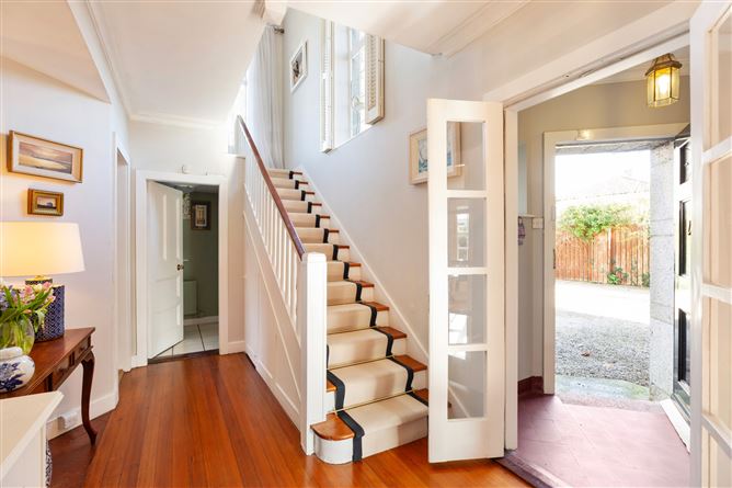 Kilmacud Cottage, Holywell, Kilmacud, Dublin 14