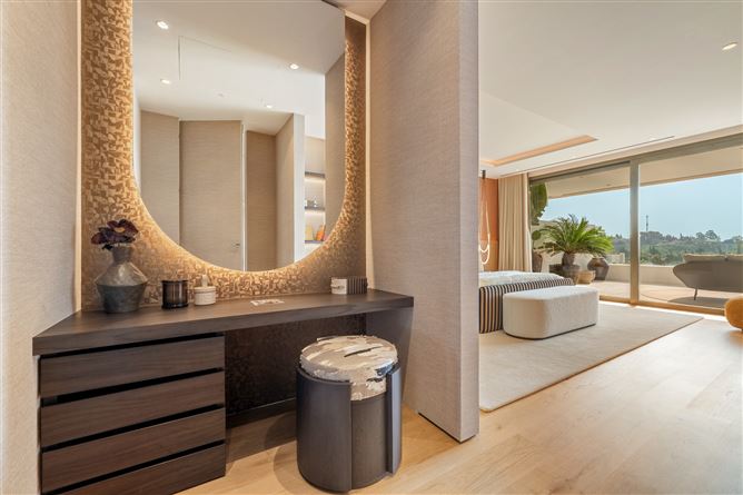 Spain, Marbella, Marbella Golden Mile - COSTA-01125P