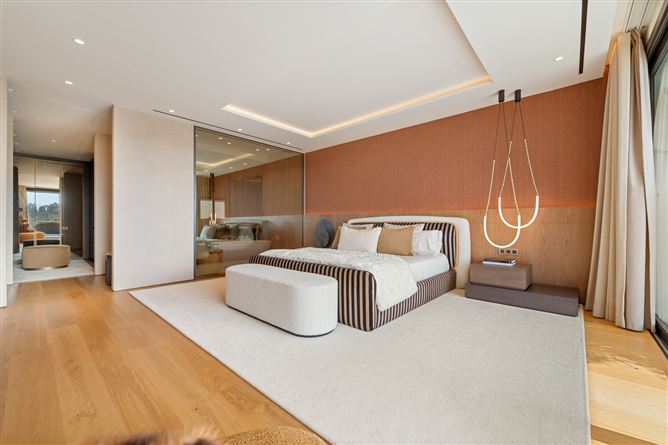 Spain, Marbella, Marbella Golden Mile - COSTA-01125P