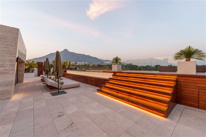 Spain, Marbella, Marbella Golden Mile - COSTA-01125P