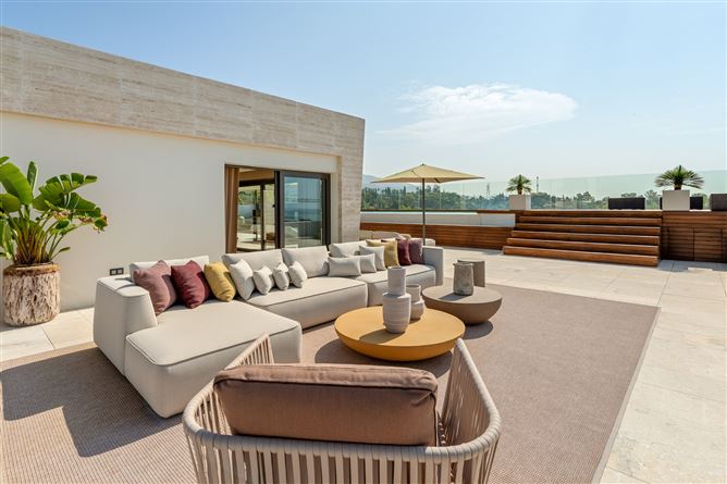 Spain, Marbella, Marbella Golden Mile - COSTA-01125P