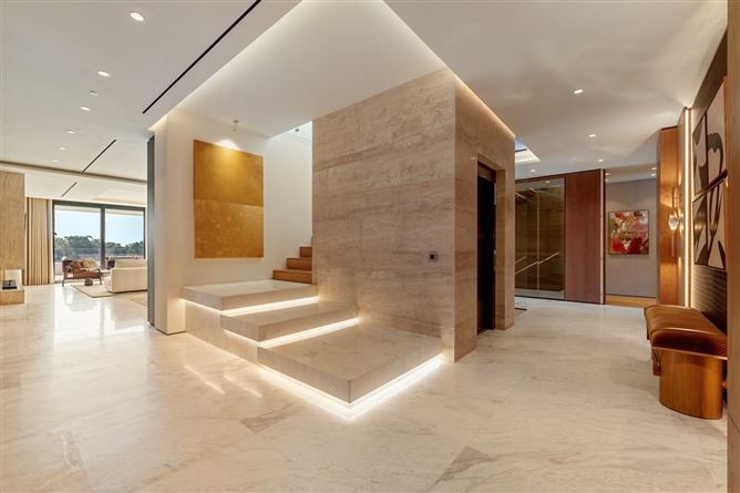 Spain, Marbella, Marbella Golden Mile - COSTA-01125P