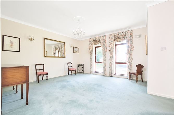 https://photos-a.propertyimages.ie/media/1/1/6/4943611/07350e87-b924-44c0-afa0-f1f03f693c17_l.jpg