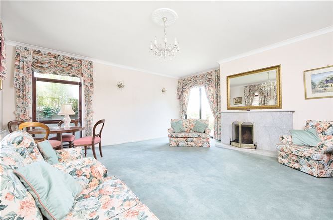 https://photos-a.propertyimages.ie/media/1/1/6/4943611/07350e87-b924-44c0-afa0-f1f03f693c17_l.jpg