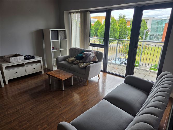 https://photos-a.propertyimages.ie/media/1/1/6/5023611/bf9f3be6-3100-403f-8767-8021398211f4_l.jpg
