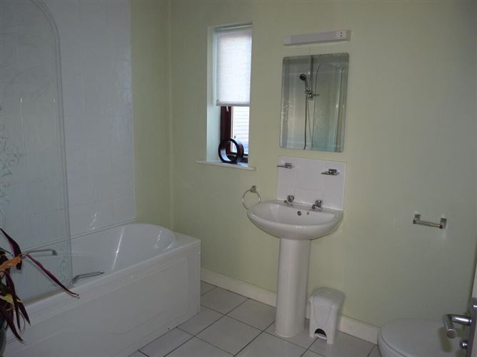22 Summerhaven, Carrick-on-shannon, Leitrim, Leitrim