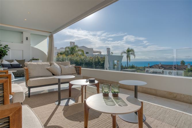 Spain, Marbella, Marbella Golden Mile - COSTA-00772P