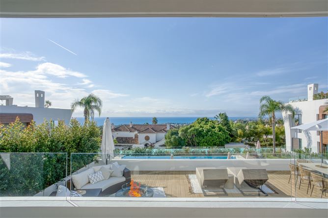 Spain, Marbella, Marbella Golden Mile - COSTA-00772P