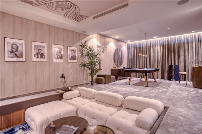 Spain, Marbella, Marbella Golden Mile - COSTA-00772P
