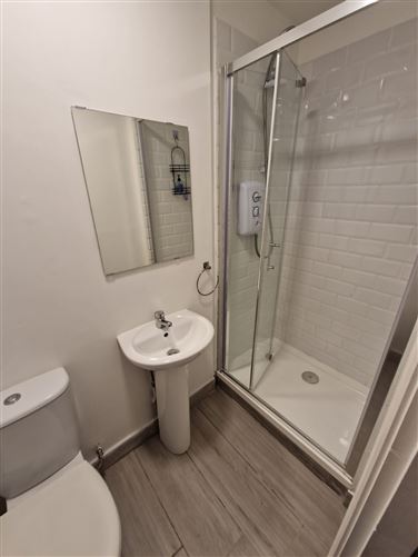 https://photos-a.propertyimages.ie/media/1/1/7/4942711/cff08b60-72d5-4aa9-9a68-298b9066a478_l.jpg