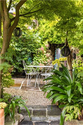 https://photos-a.propertyimages.ie/media/1/1/7/4956711/3be8d558-1bdc-440d-af9f-fd2814f3c6b6_l.jpg
