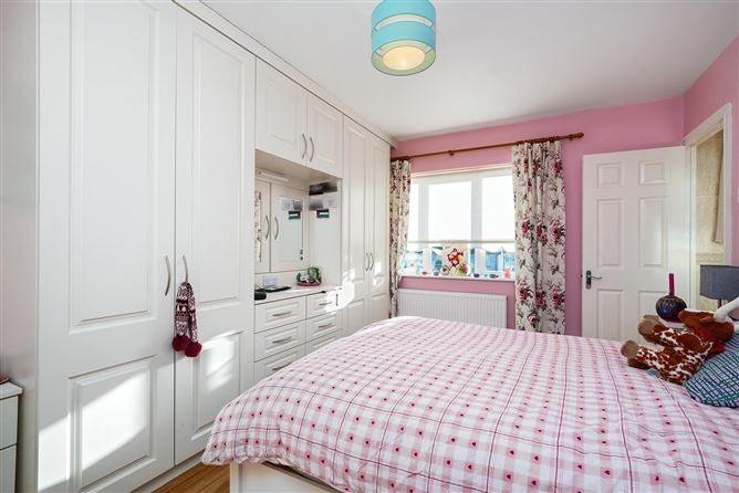 10 Broadfield Avenue, Rathcoole, Co. Dublin D