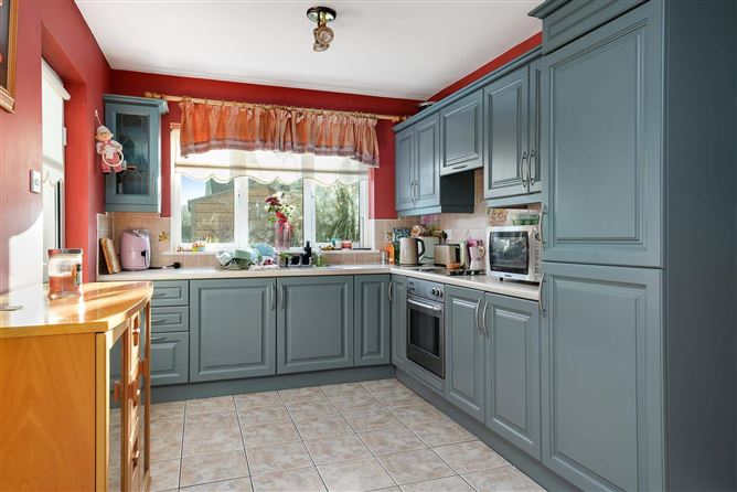 10 Broadfield Avenue, Rathcoole, Co. Dublin D