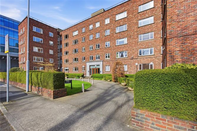  15 Court Apartments, Wilton Place, Dublin 2, D02 R282.