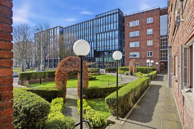  15 Court Apartments, Wilton Place, Dublin 2, D02 R282.