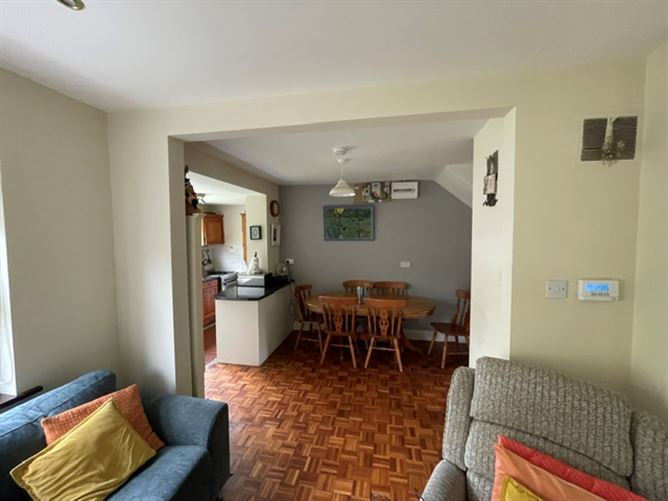8 Clash West, Tralee, Kerry