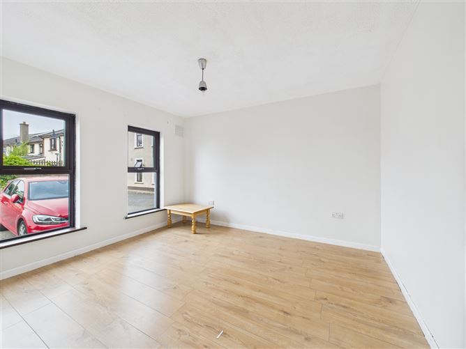 Photo 8 of 12 — Apt 9 Manor Court, Straffan Road, Maynooth, Kildare