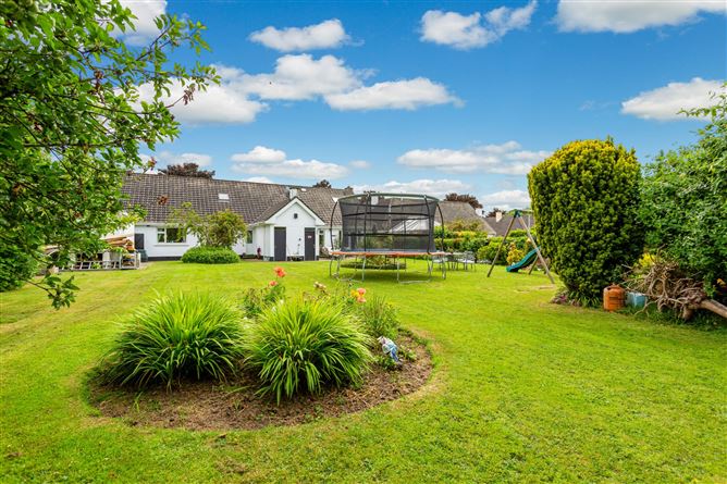 7 College Park, Castleknock, Dublin 15