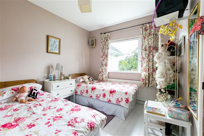 7 College Park, Castleknock, Dublin 15