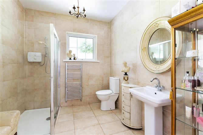 7 College Park, Castleknock, Dublin 15