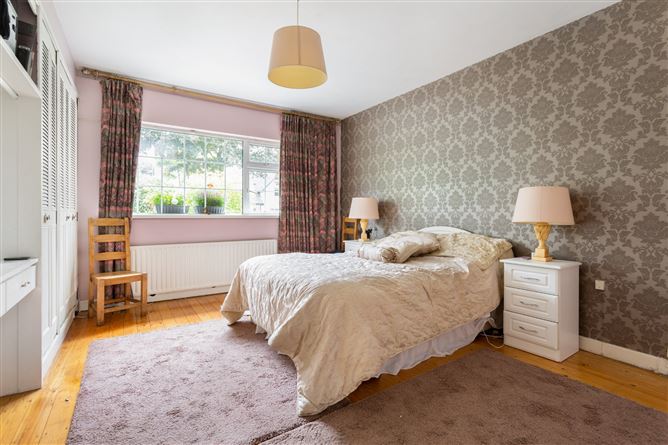 7 College Park, Castleknock, Dublin 15