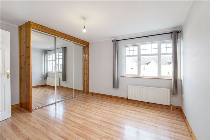 82 Lakeview, The Fair Green, Cavan