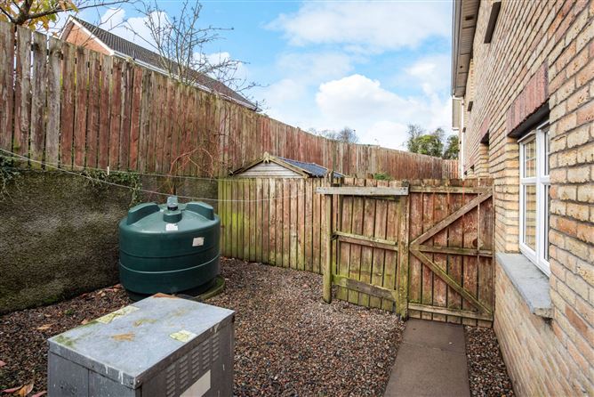 82 Lakeview, The Fair Green, Cavan