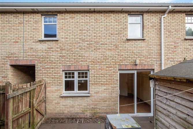 82 Lakeview, The Fair Green, Cavan
