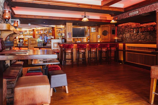 O'Malleys Bar & Restaurant, Bridge Street, Westport, Co. Mayo