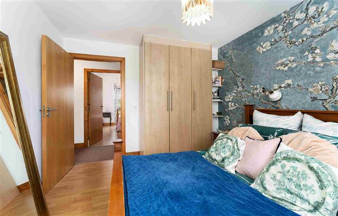 6 Castlegate Copse, Adamstown, Co. Dublin