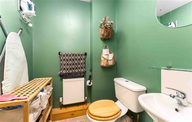 6 Castlegate Copse, Adamstown, Co. Dublin