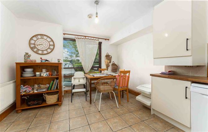 6 Castlegate Copse, Adamstown, Co. Dublin
