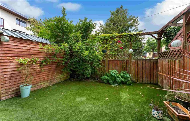6 Castlegate Copse, Adamstown, Co. Dublin