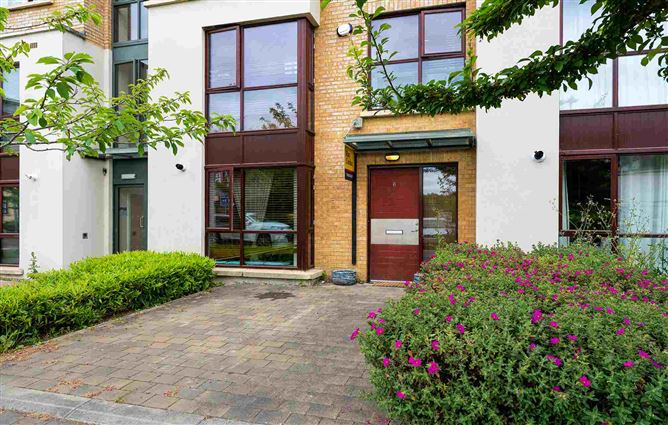 6 Castlegate Copse, Adamstown, Co. Dublin