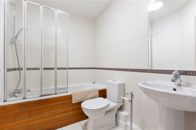 94 Bracken Hill, Simons Ridge, Sandyford, Dublin 18      , Ticknock, Dublin 18