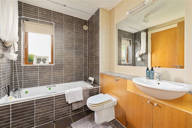 Apt. 29, Waters Edge, Oldtown Demesne, Naas, Kildare