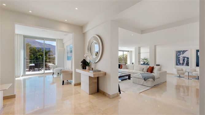 Spain, Marbella, Nueva Andalucia - 740-00403P