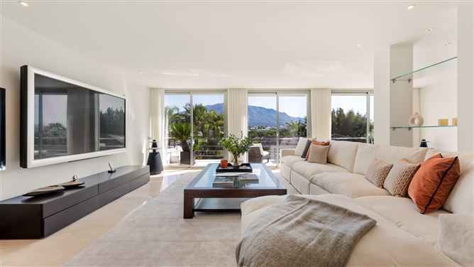 Spain, Marbella, Nueva Andalucia - 740-00403P