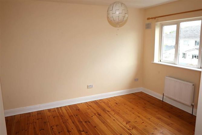 24 Rossmore, Roscrea, Tipperary