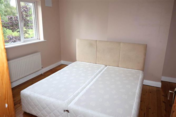 24 Rossmore, Roscrea, Tipperary