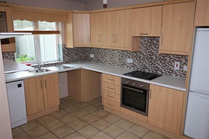 24 Rossmore, Roscrea, Tipperary