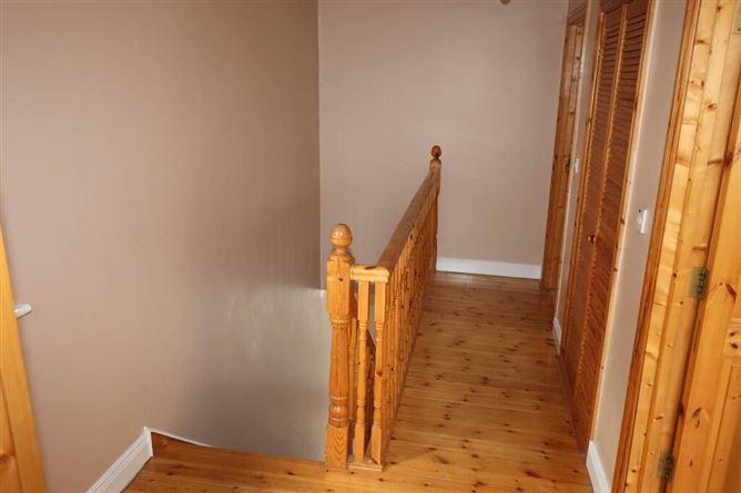 24 Rossmore, Roscrea, Tipperary