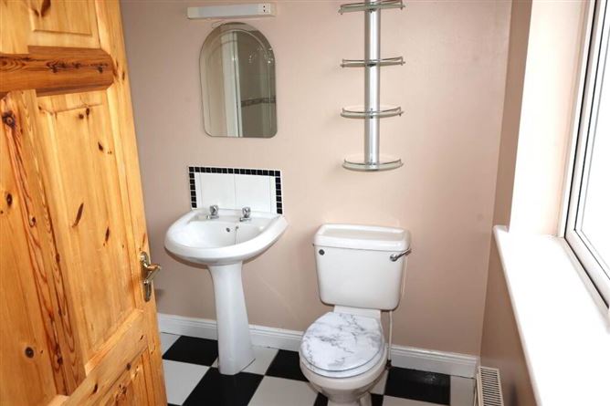 24 Rossmore, Roscrea, Tipperary