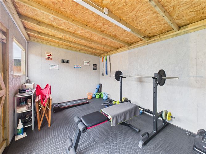 54 Roanmore Park, Waterford