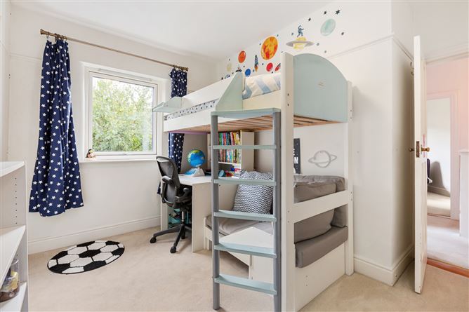 64 St Alban's Park, Sandymount, Dublin 4