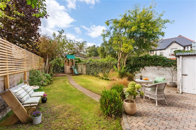 64 St Alban's Park, Sandymount, Dublin 4
