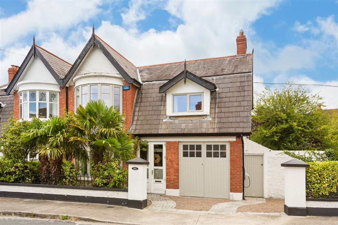 64 St Alban's Park, Sandymount, Dublin 4