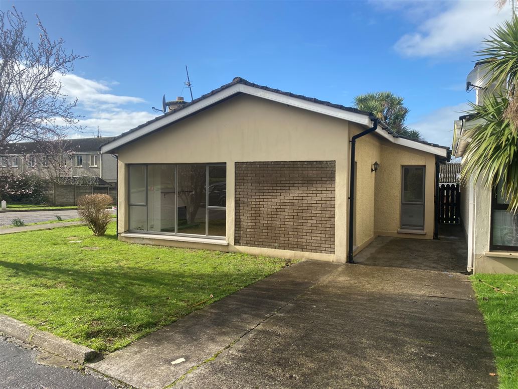 2 Cedarwood Road, Carrigaline, Cork