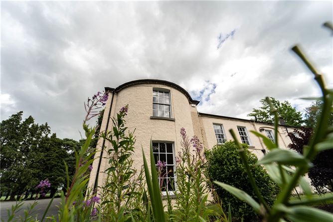 Former Elm Grove Nursing Home, Syngefield, Birr, Co. Offaly